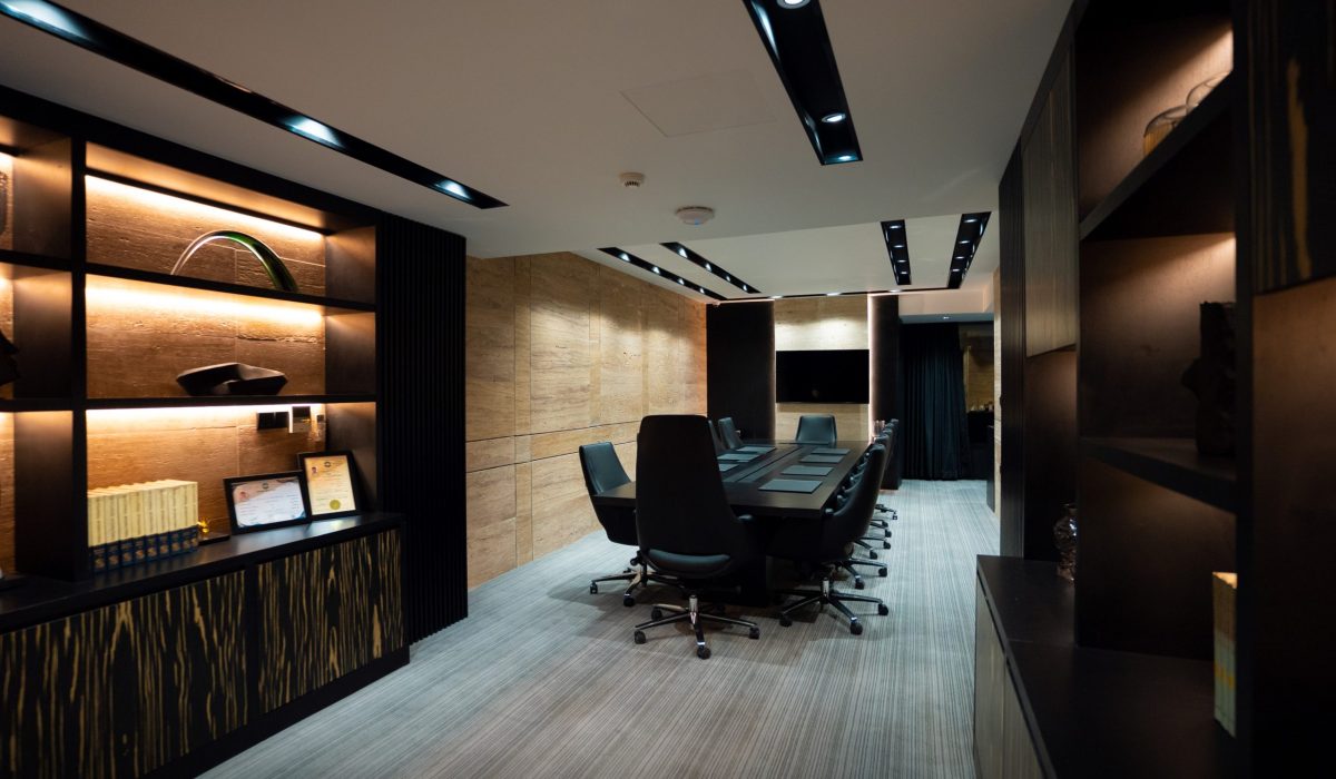 BUSINESS CENTER 6