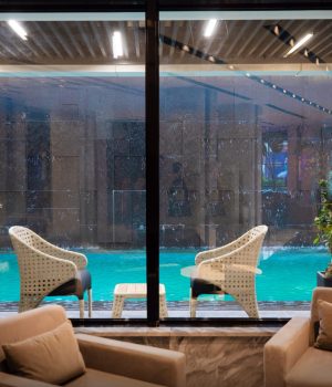LOBBY-SWIMMING POOL SEATING AREA