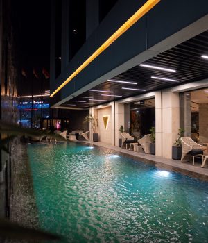 SWIMMING POOL SEATING AREA 4
